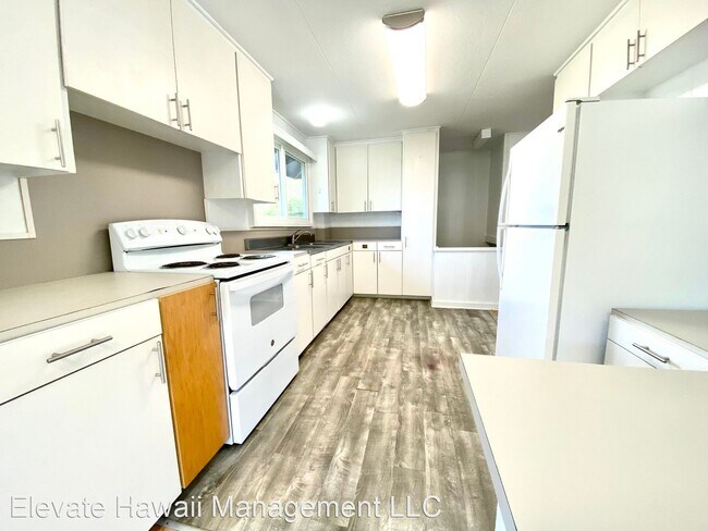 Building Photo - 3 br, 1.5 bath House - 3050 E Manoa Road