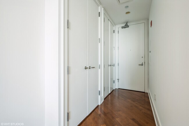 Building Photo - 401 N Wabash Ave