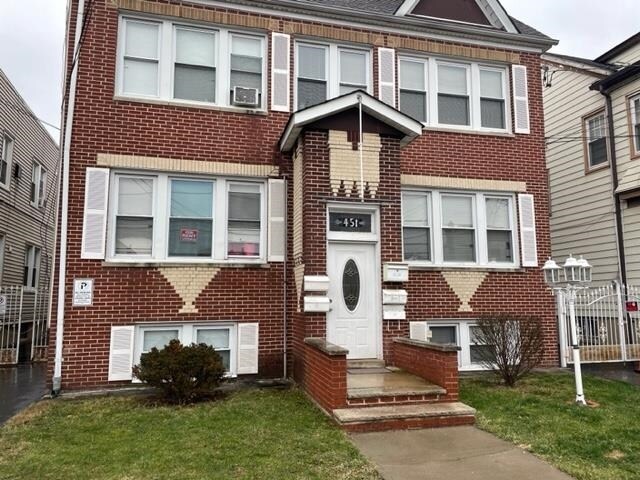 Foto principal - 451 N 13th St