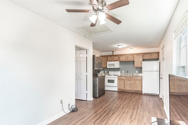 Foto del edificio - 3008 Wichita St