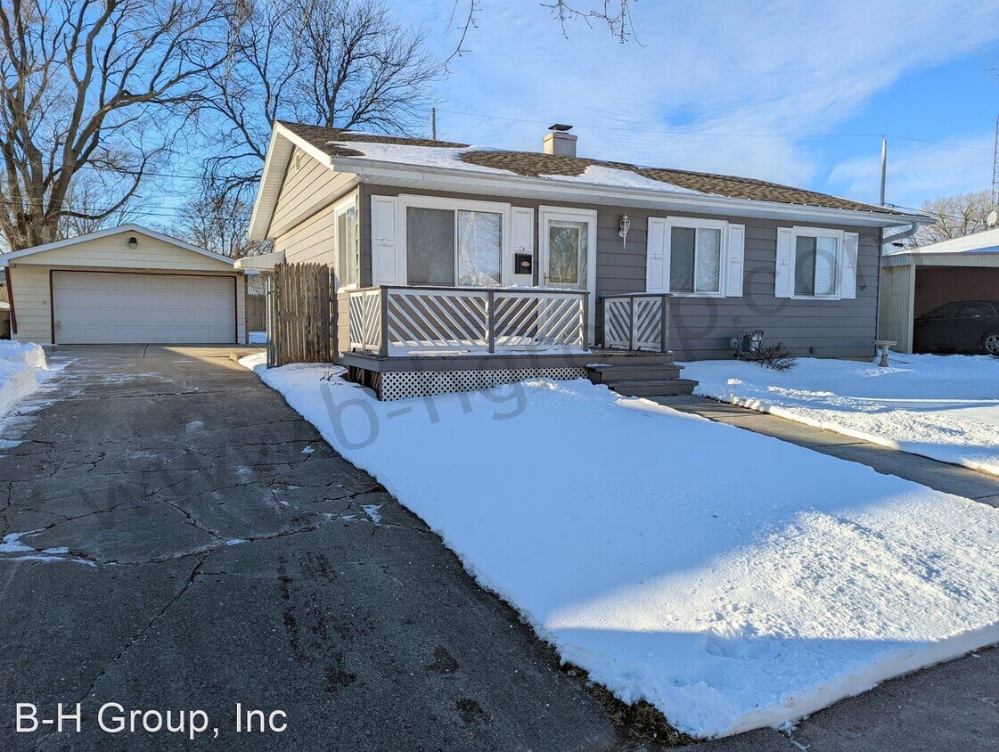 Foto principal - 3 br, 2 bath House - 8618 15th Ave
