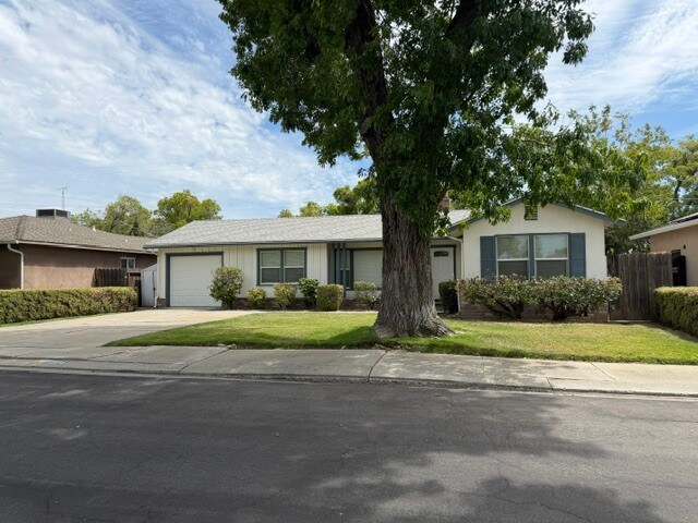 Foto del edificio - 1514 Maplewood Dr