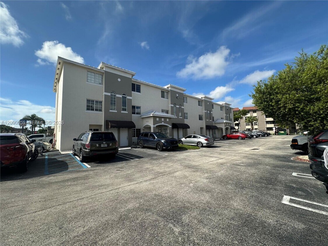 Foto del edificio - 12005 SW 14th St