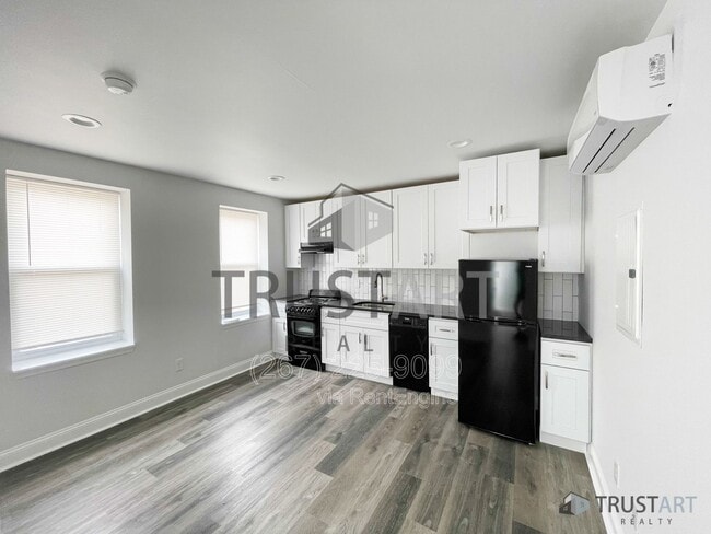 Building Photo - 4732 Longshore Ave