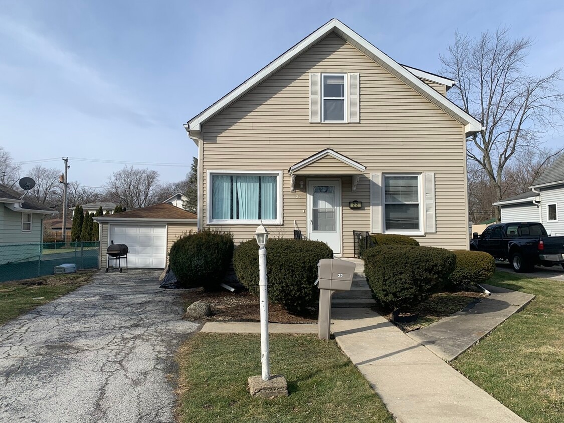 22 N Wabash Ave, Glenwood, IL 60425 House Rental in Glenwood, IL