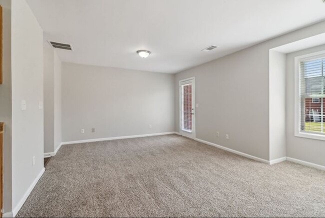 Building Photo - Fantastic 3bd/2.5ba home! Let yourself in!