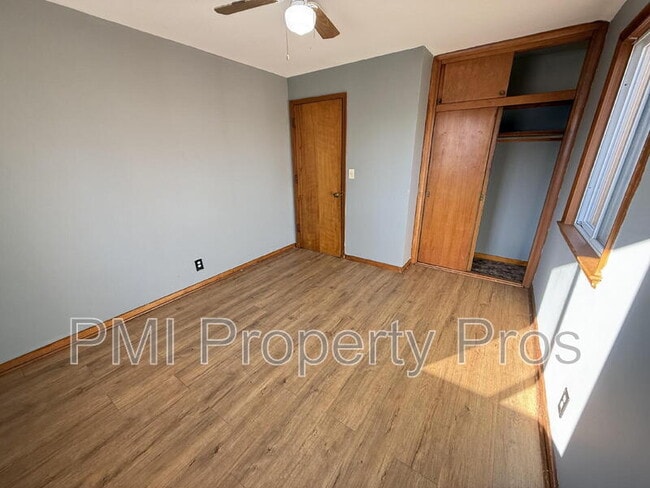 Building Photo - 1981 W Villard Ave