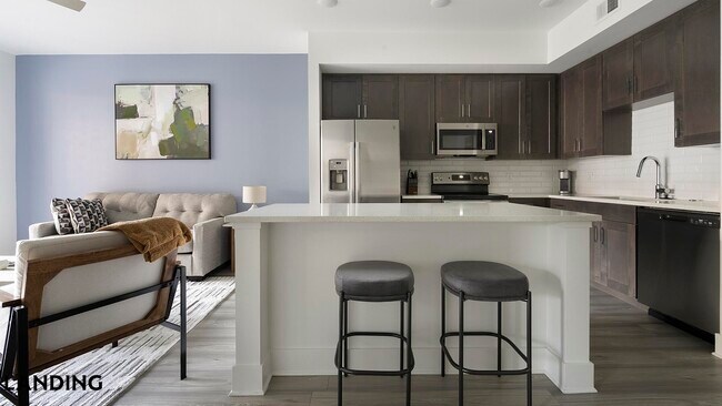 Foto del edificio - 2250 McGregor Blvd