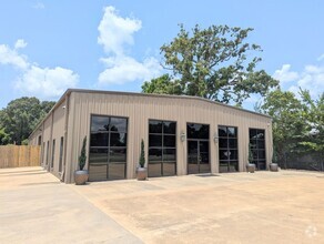 Building Photo - 4211 Sterlington Rd