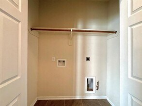 Building Photo - 14903 Vinegrove Falls Ct