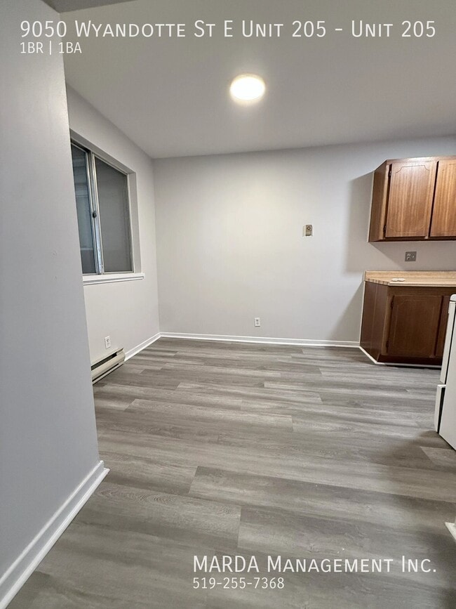 Photo du bâtiment - 9050 Wyandotte St E