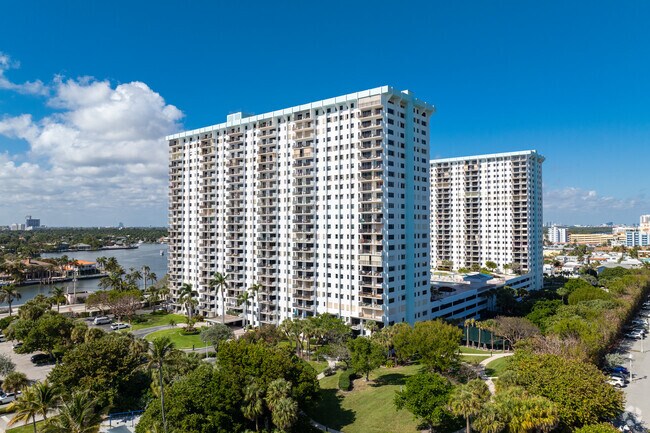 Foto del edificio - Summit Towers