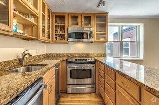 Building Photo - 47 Colborne Rd