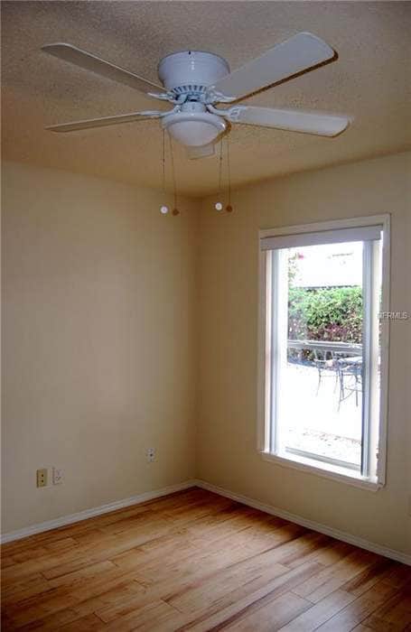 Building Photo - 2832 Oak Shore Rd