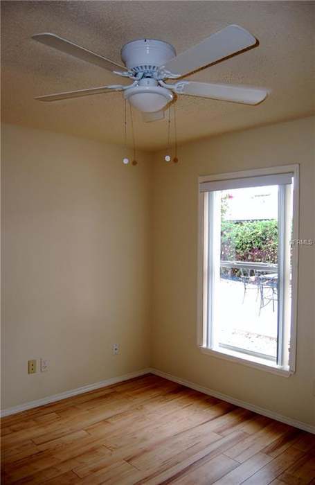 Foto del edificio - 2832 Oak Shore Rd