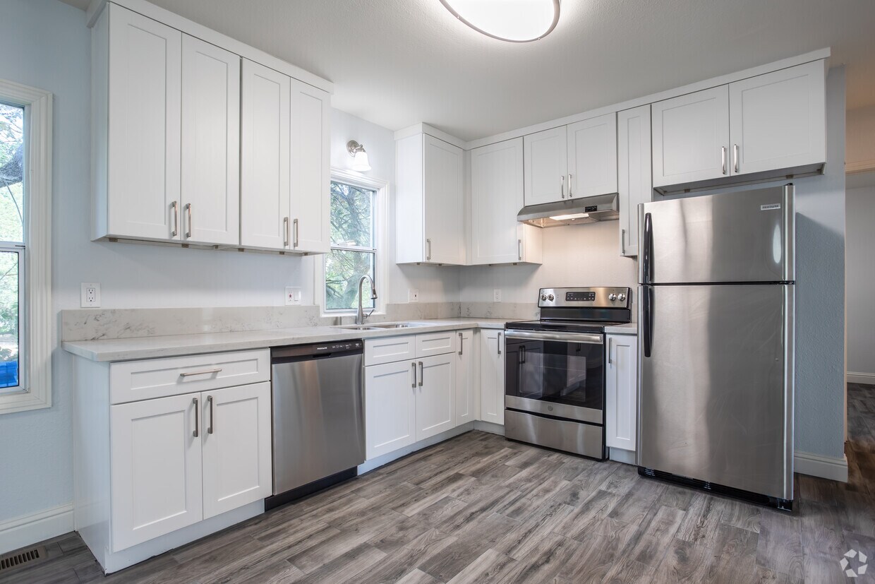 Foto principal - Oakland Heights Senior Living