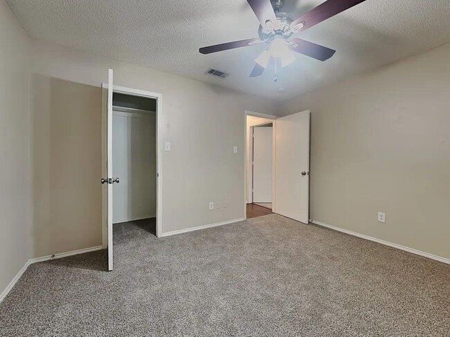 Building Photo - 8004 Mourning Dove Dr
