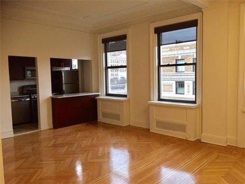 Primary Photo - 1110 Madison Ave