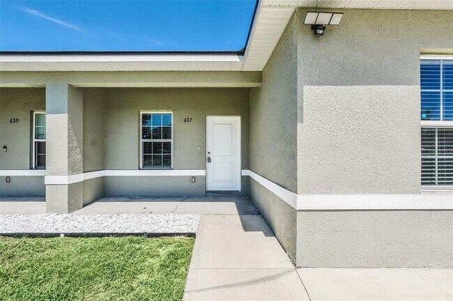 Building Photo - 627 Yak Ct