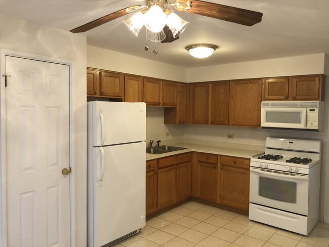 Building Photo - 10805 S Pulaski Rd