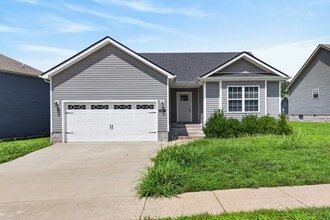 Building Photo - 207 Geneva Ln