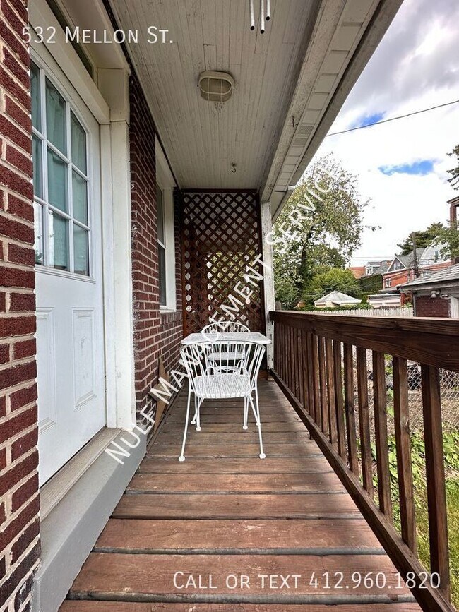 Foto del edificio - Adorable & Charming 4bed/2Bath East Libert...