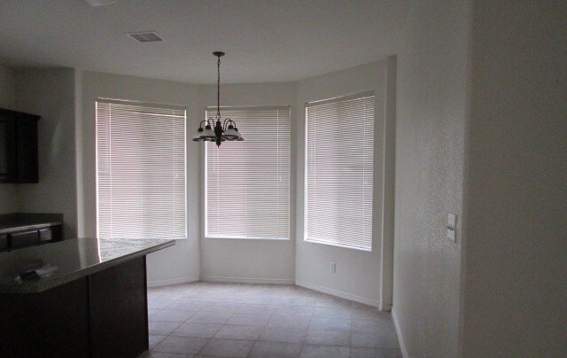 Building Photo - 3015 Myriam Dr