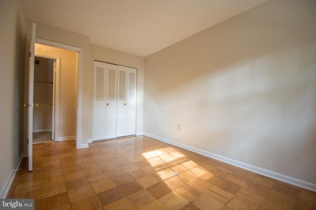 Foto del edificio - 424 Greenbrier Ct.