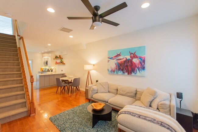 Foto del edificio - Beautiful & Stylish Graduate Hospital Neighborhood Home