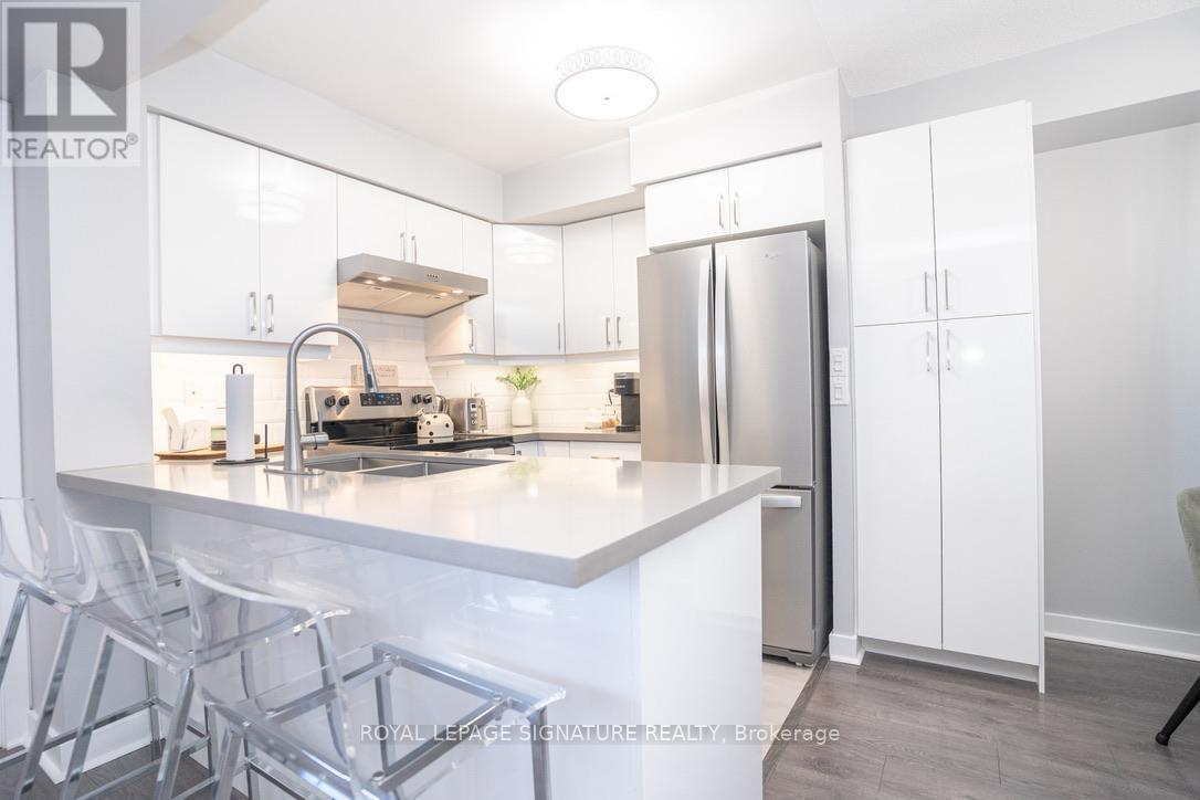 Primary Photo - 120-120 Dallimore Cir