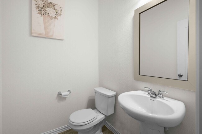 Building Photo - Welcome to your slice of paradise in Round...