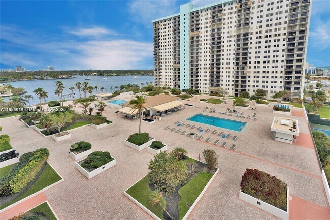 Foto del edificio - 1201 S Ocean Dr