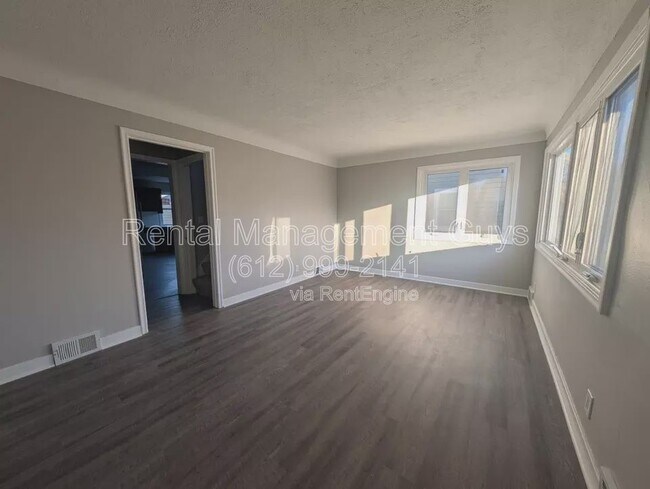 Foto del edificio - 1093 Breen St