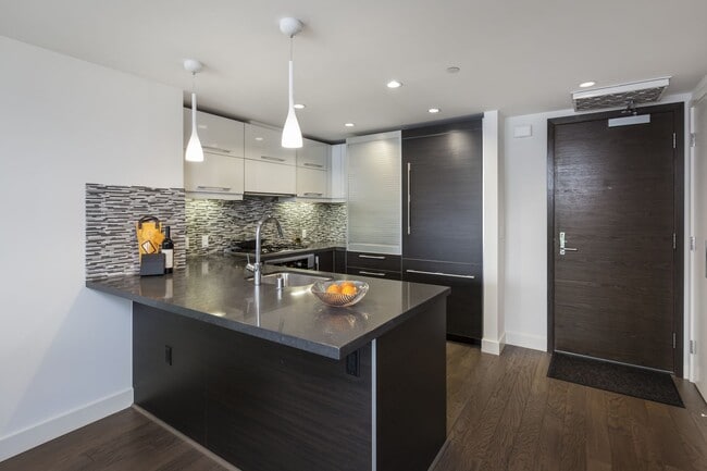 Building Photo - 435 China Basin St