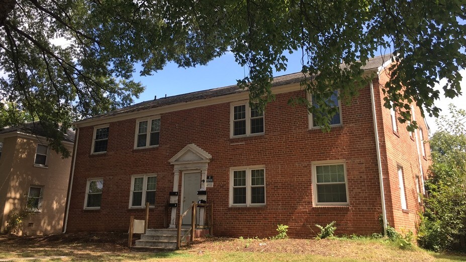 10Unit Northside Portfolio Apartments at 4911 Chamberlayne Ave