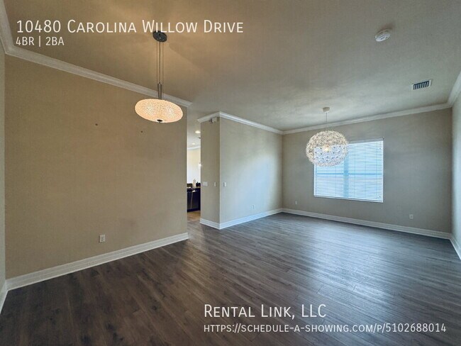 Building Photo - 10480 Carolina Willow Dr