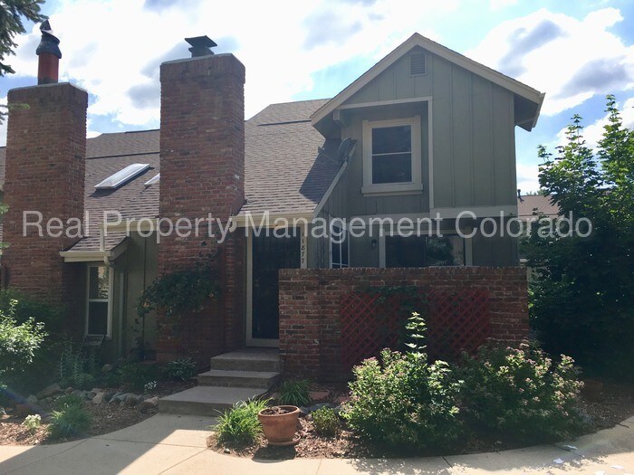 Primary Photo - Gorgeous Townhome in Sunset Ridge