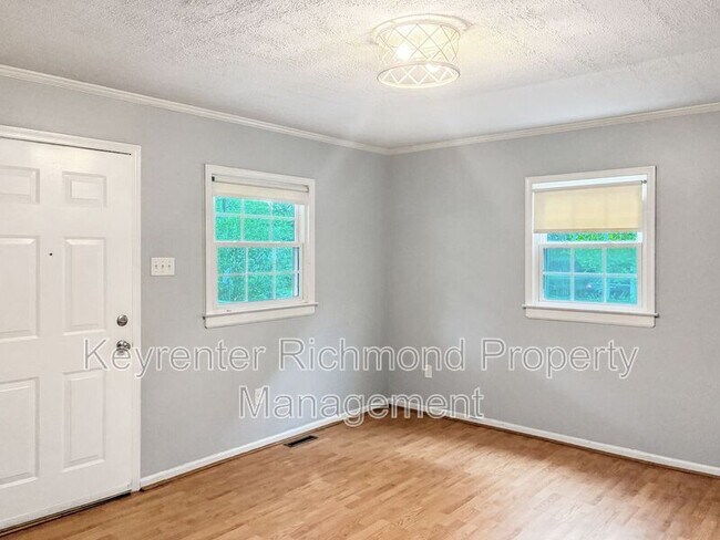 Foto del edificio - 1019 Halsey Ln
