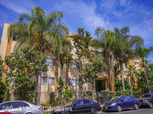 Foto del edificio - 817 S St Andrews Pl