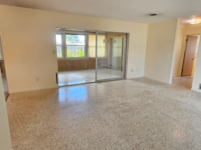 Foto del edificio - 264 Glen Oak Rd