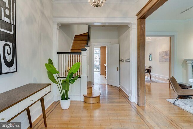 Building Photo - 2821 27th St NW