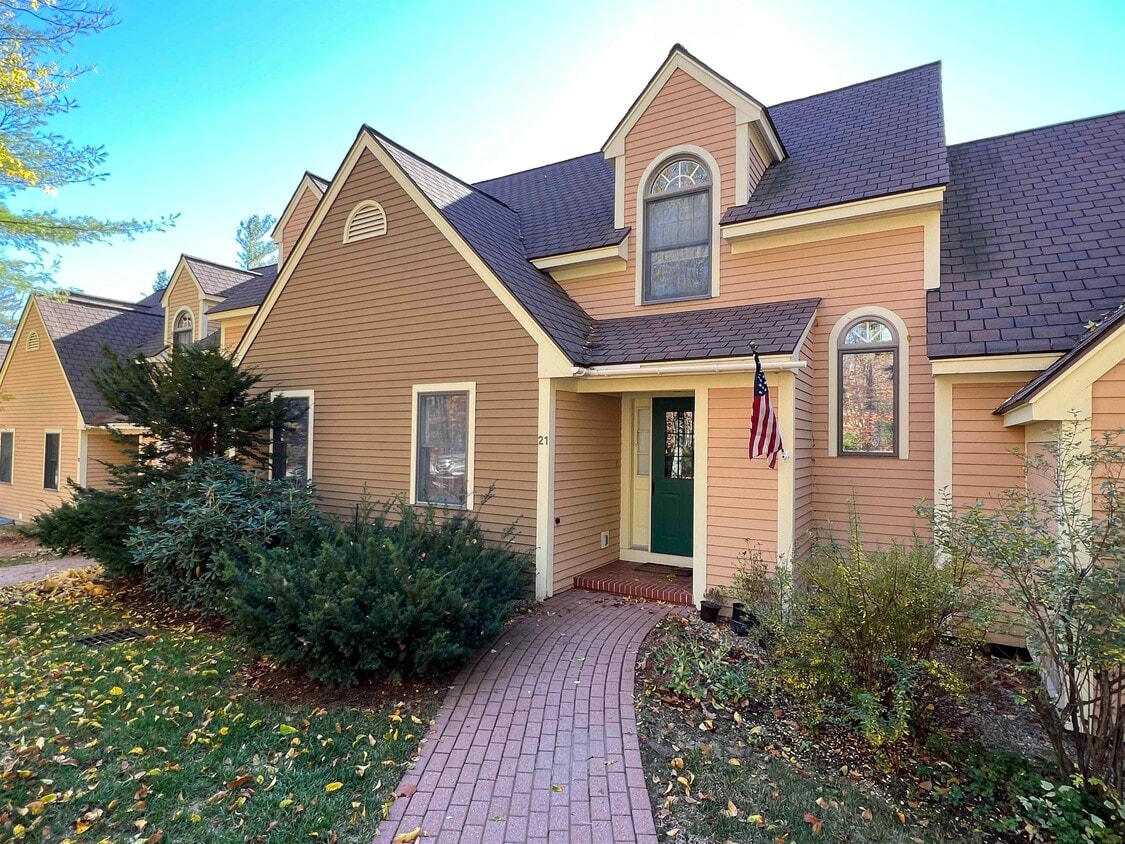 64 Wildflower Trail Unit 21, Conway, NH 03860 Condo for Rent in