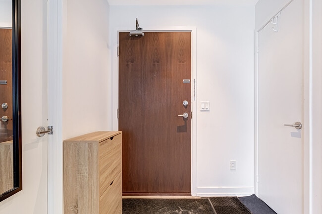 Photo du bâtiment - 115 McMahon Dr