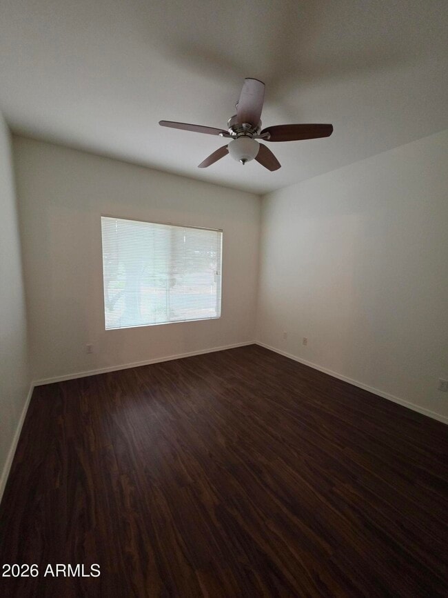Foto del edificio - 1825 W Desert Willow Dr