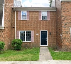 Building Photo - 857 Westminster Ln