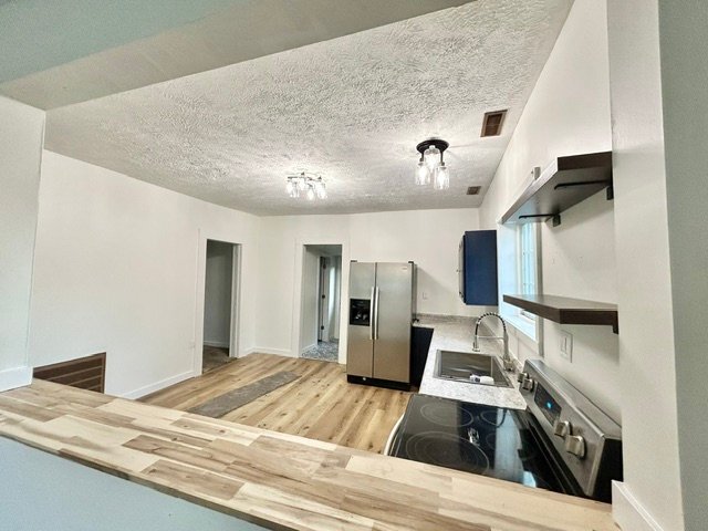 Building Photo - 11463 IN-71