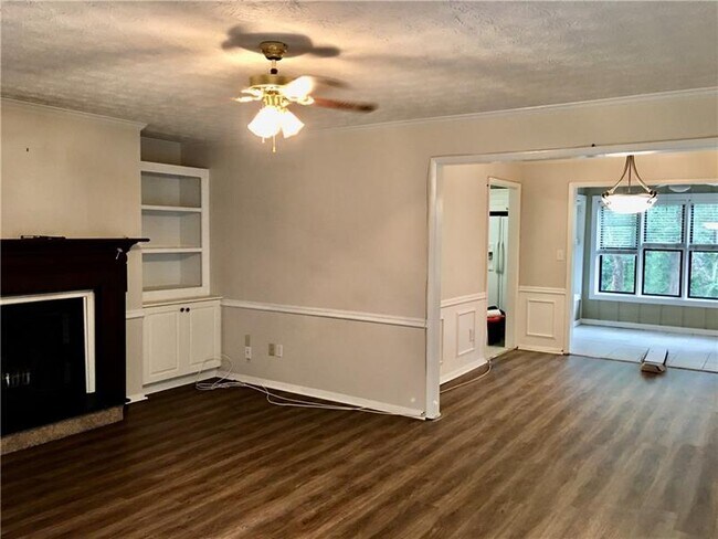 Foto del edificio - 404 Park Ridge Cir
