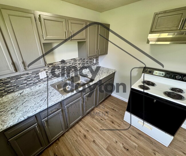 Foto del edificio - 6118 Stover Ave