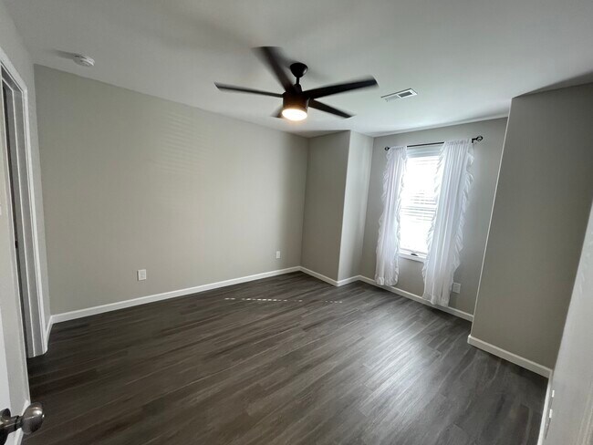 Foto del edificio - 5918 Knox Hill Way