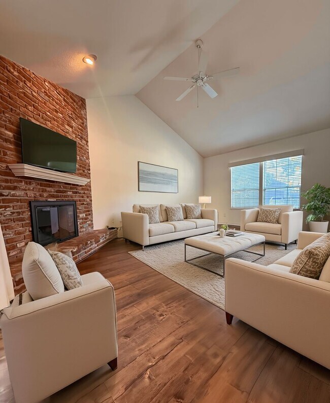 Building Photo - 901 Cobble Shores Dr